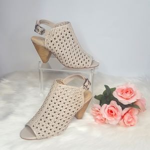 Vince Camuto Eiana Sandals BOHO Festive Romantic Cruise Weave Heeled  Size 8.5 M